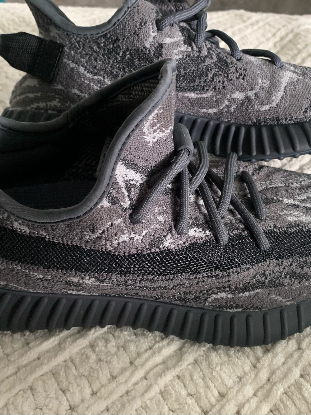 Adidas Yeezy Boost 350 V2 Sneakers